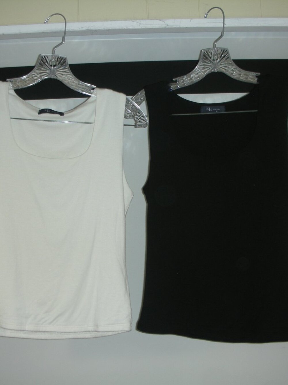 KLD 2 Pack Double Lined Tank Tops Black Cream Stretch Fitted Basics M Minimalist